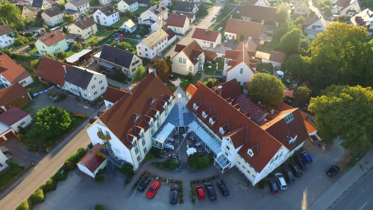 Flair Hotel Zum Schwarzen Reiter Horgau Exterior foto